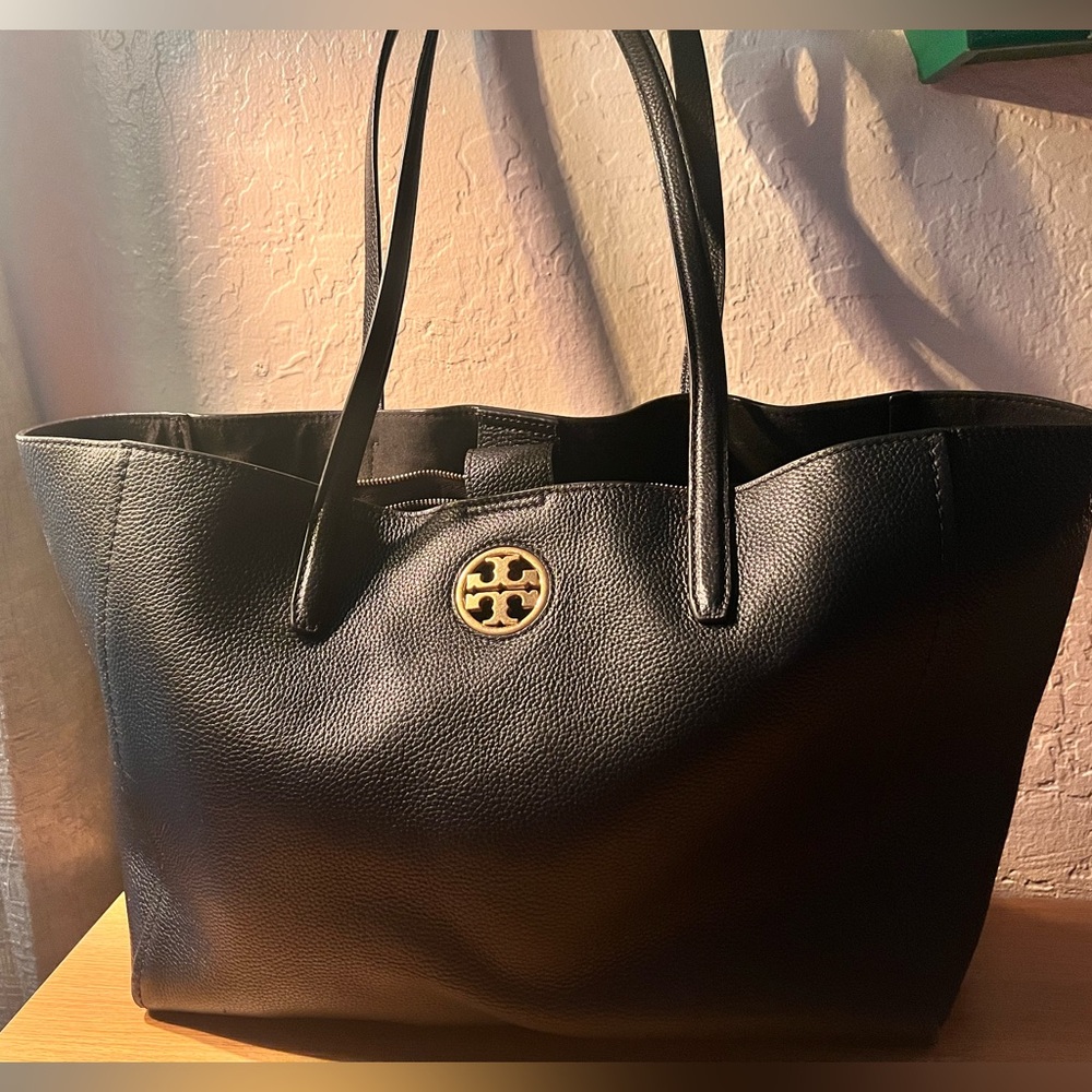 Tory Burch Tote with inside storage